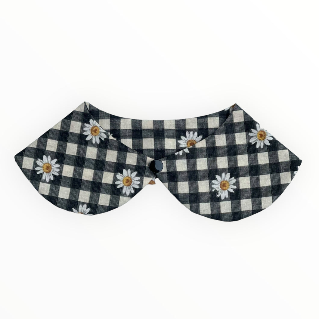 Daisies on Black Checks Capelet